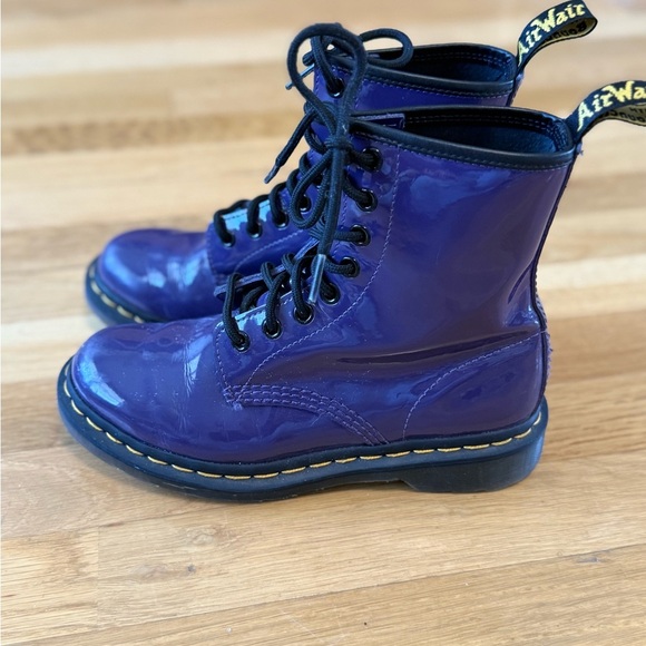 Dr. Marten's Purple 1460 WOMEN'S PATENT LEATHER LACE UP BOOTS - Picture 14 of 16